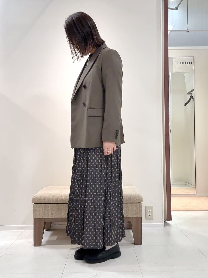 YUIさんの「UNTITLED｜【セットアップ可】ウールライク ダブルブレストジャケット」を使ったコーディネート