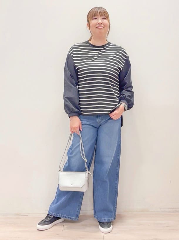 naoさんの「SHOO･LA･RUE｜【S-LL】インせず決まる 背中タック入り パフ袖トップス」を使ったコーディネート