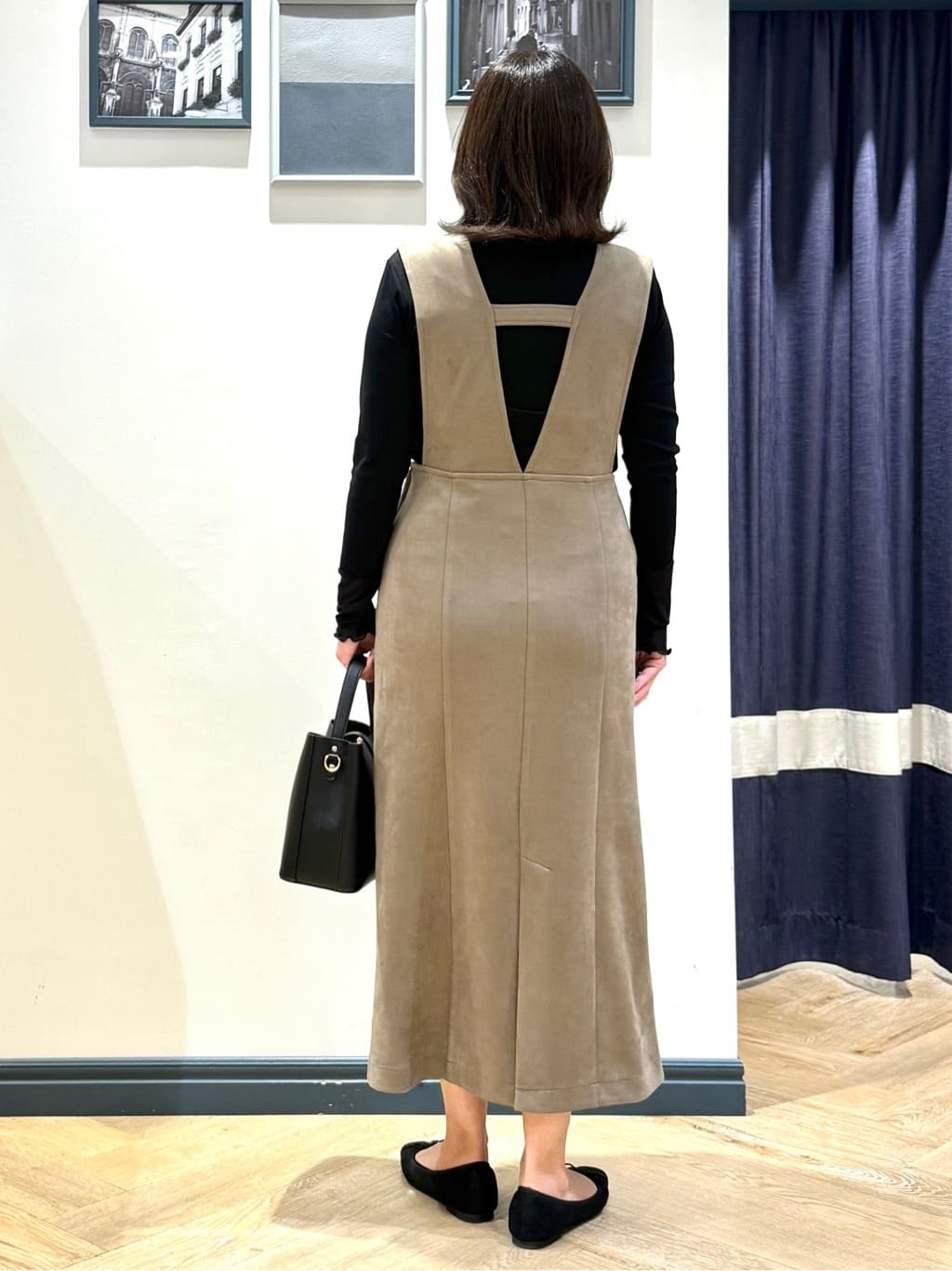 Lilyさんの「grove｜【秋から冬まで活躍】スエードライクジャンパードレス」を使ったコーディネート