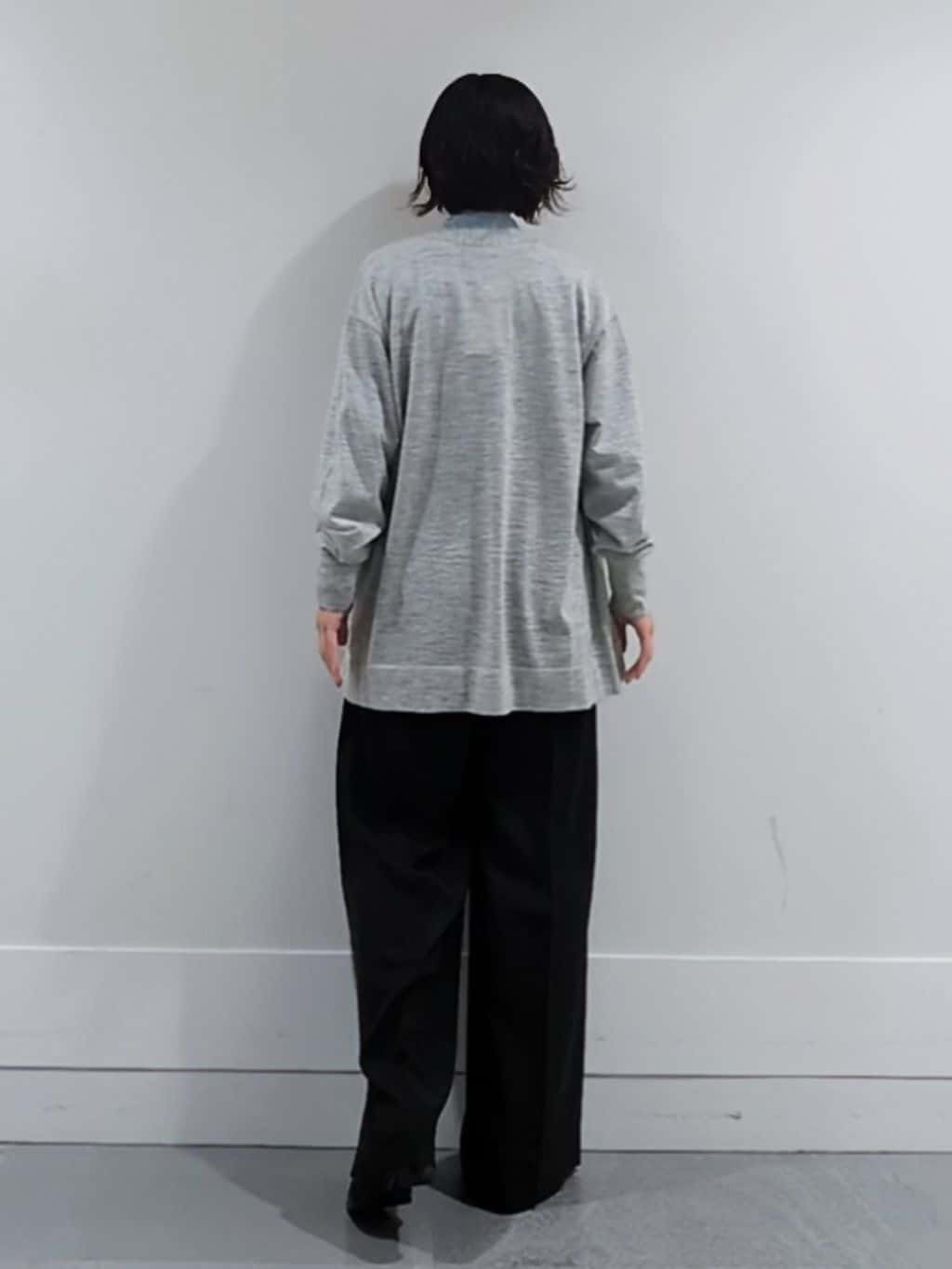 ミズタさんの「UNTITLED｜【アンサンブル可/洗える/ボタンなし】シルクウールカシミヤ 着流しカーディガン」を使ったコーディネート