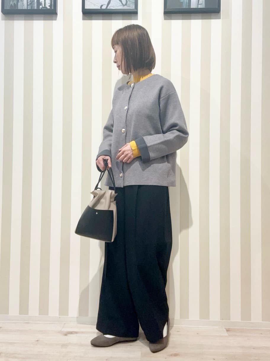まつこさんの「SHOO･LA･RUE｜【絶妙なゆるピタ/洗濯機可】ちくちくしにくい リブハイネックやわらかニット」を使ったコーディネート