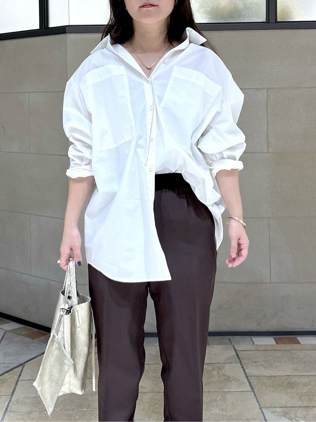 よねさんの「INDIVI｜Comfy SET UP｜イージーテーパードパンツ【セットアップ対応／通勤/カセット服】」を使ったコーディネート