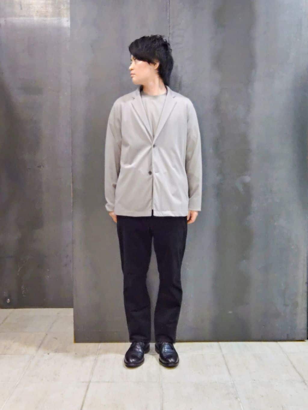 shiominさんの「TAKEO KIKUCHI｜リラックス カーディガン ジャケット」を使ったコーディネート