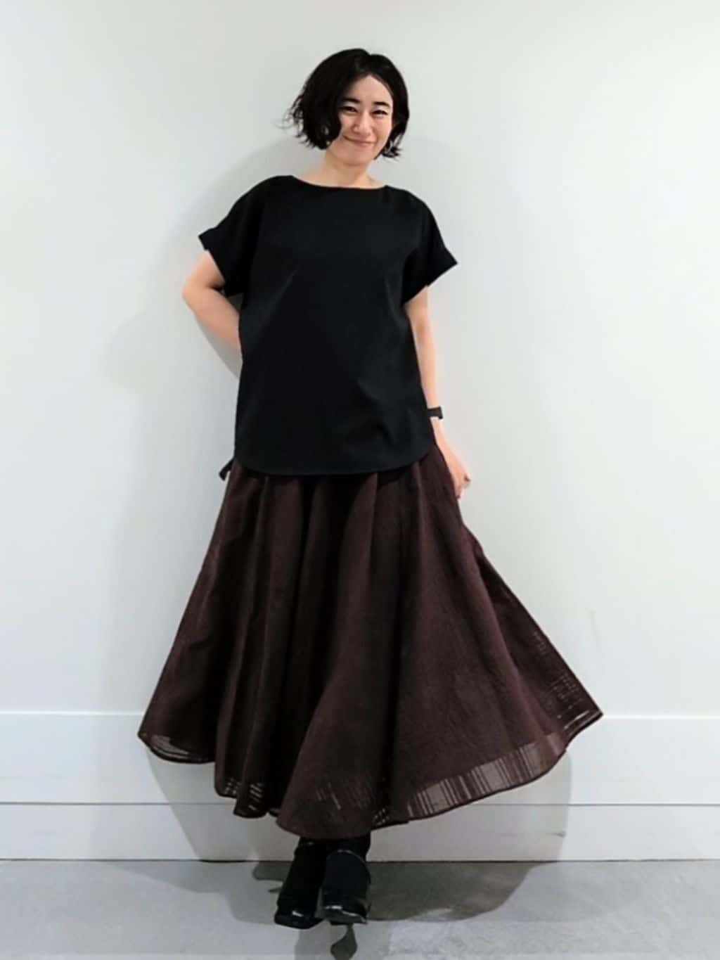ミズタさんの「UNTITLED｜【セットアップ可/はっ水/通勤】リラククール 半袖ブラウス」を使ったコーディネート