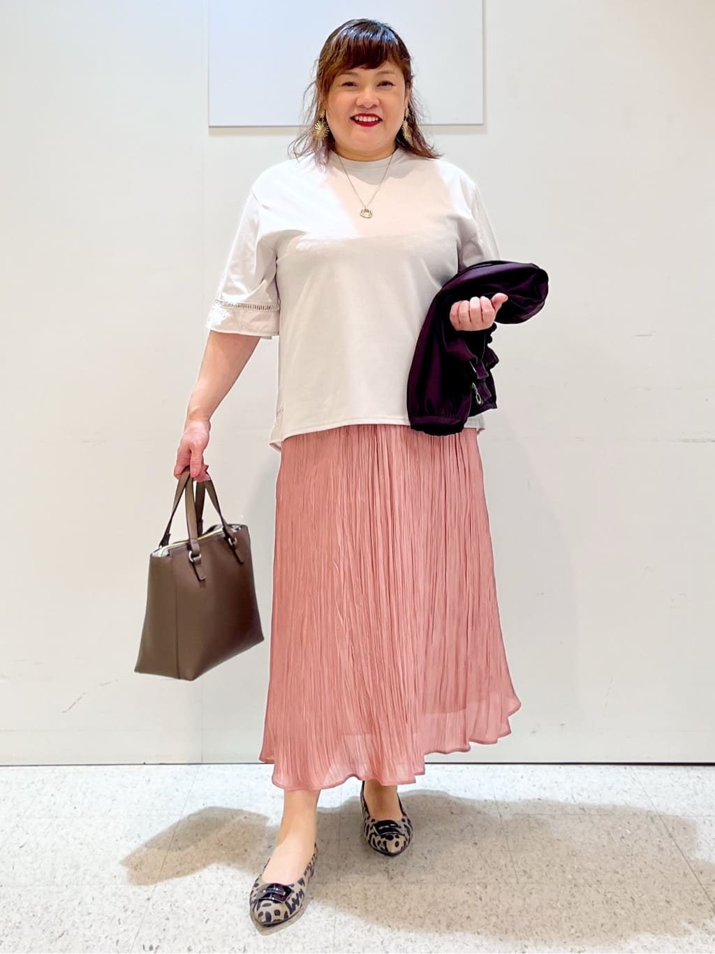 kimmyさんの「Reflect｜【E‐QUALITY／体型カバー】シアー&times;レースデザインプルオーバー」を使ったコーディネート
