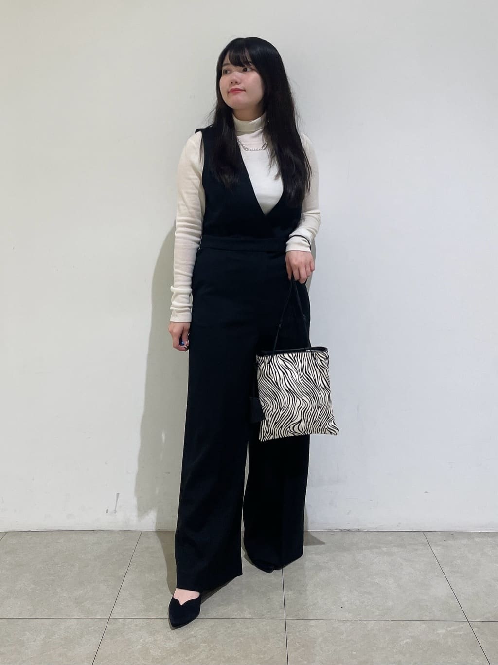 emikaさんの「INDIVI｜【洗える／薄手／ラメ】シアーラメニット」を使ったコーディネート