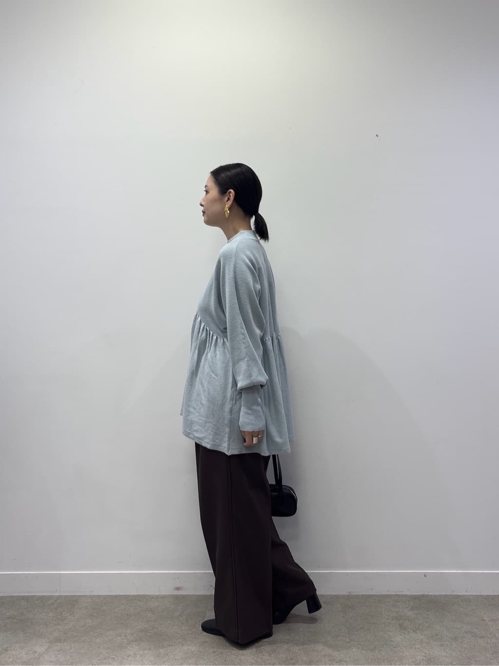 ayanoさんの「INDIVI｜【再入荷】ペプラムハイネックニット」を使ったコーディネート