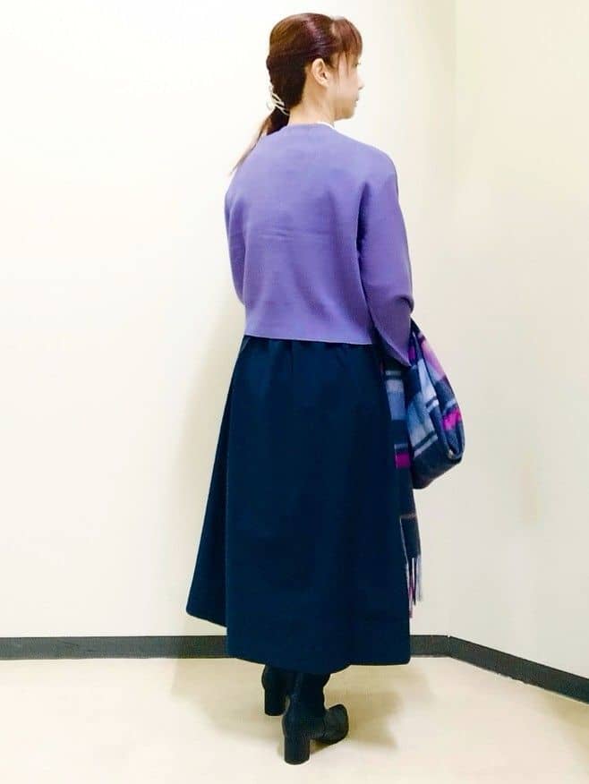 花さんの「Reflect｜【軽い羽織に◎／セットアップ可】パール調ボタン付きカーディガン」を使ったコーディネート