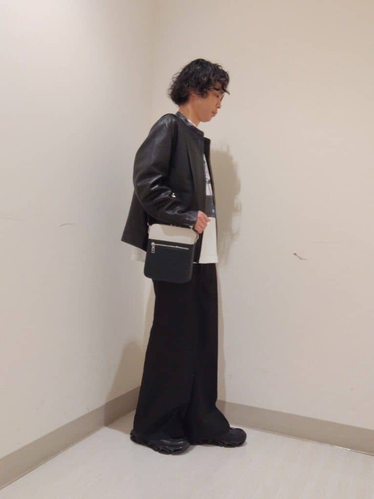 NAKANOさんの「tk.TAKEO KIKUCHI｜ワイドストレートパンツ」を使ったコーディネート