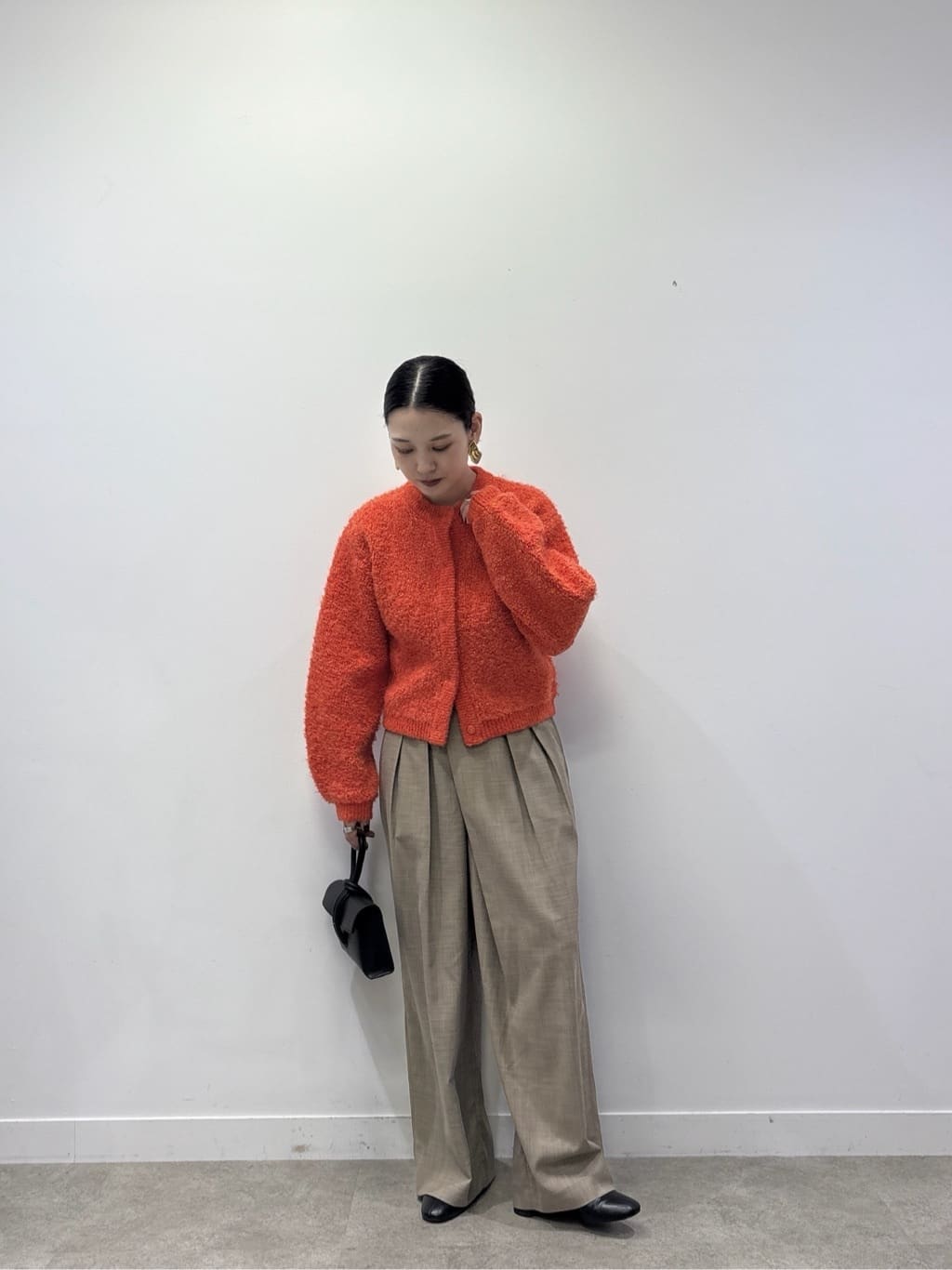 ayanoさんの「INDIVI｜センタータックメランジワイドパンツ」を使ったコーディネート