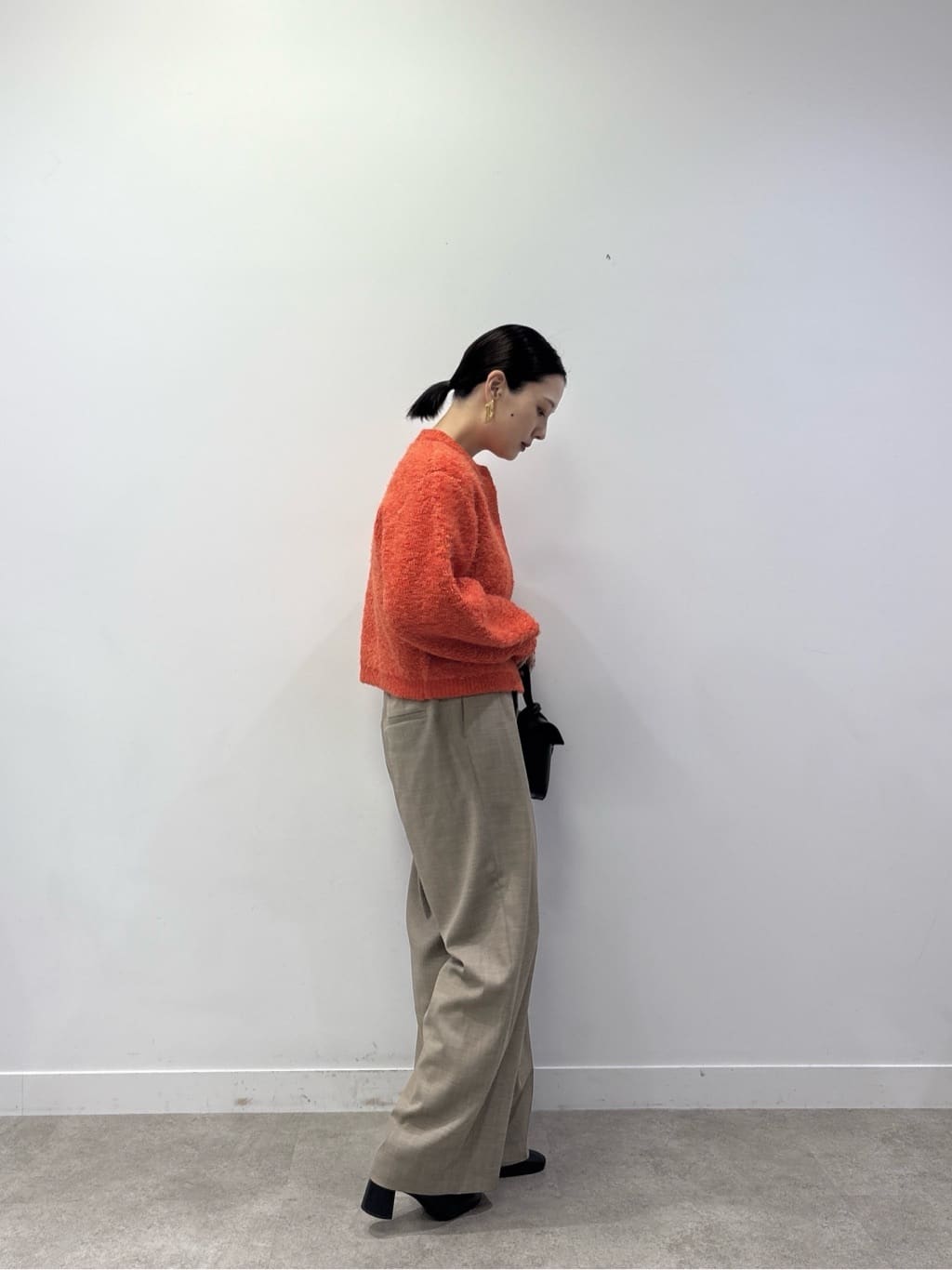 ayanoさんの「INDIVI｜センタータックメランジワイドパンツ」を使ったコーディネート