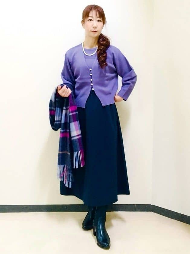 花さんの「Reflect｜【軽い羽織に◎／セットアップ可】パール調ボタン付きカーディガン」を使ったコーディネート
