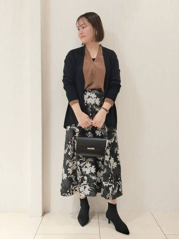 naokoさんの「UNTITLED｜【アンサンブル可/洗える/ボタンなし】シルクウールカシミヤ 着流しカーディガン」を使ったコーディネート