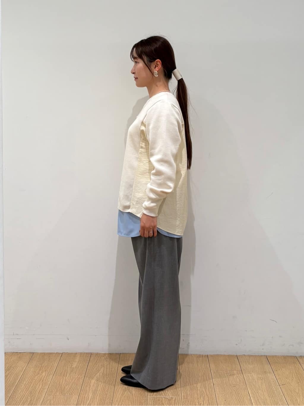 maiさんの「INDIVI｜【コットン】シャツ切り替えカットソー」を使ったコーディネート
