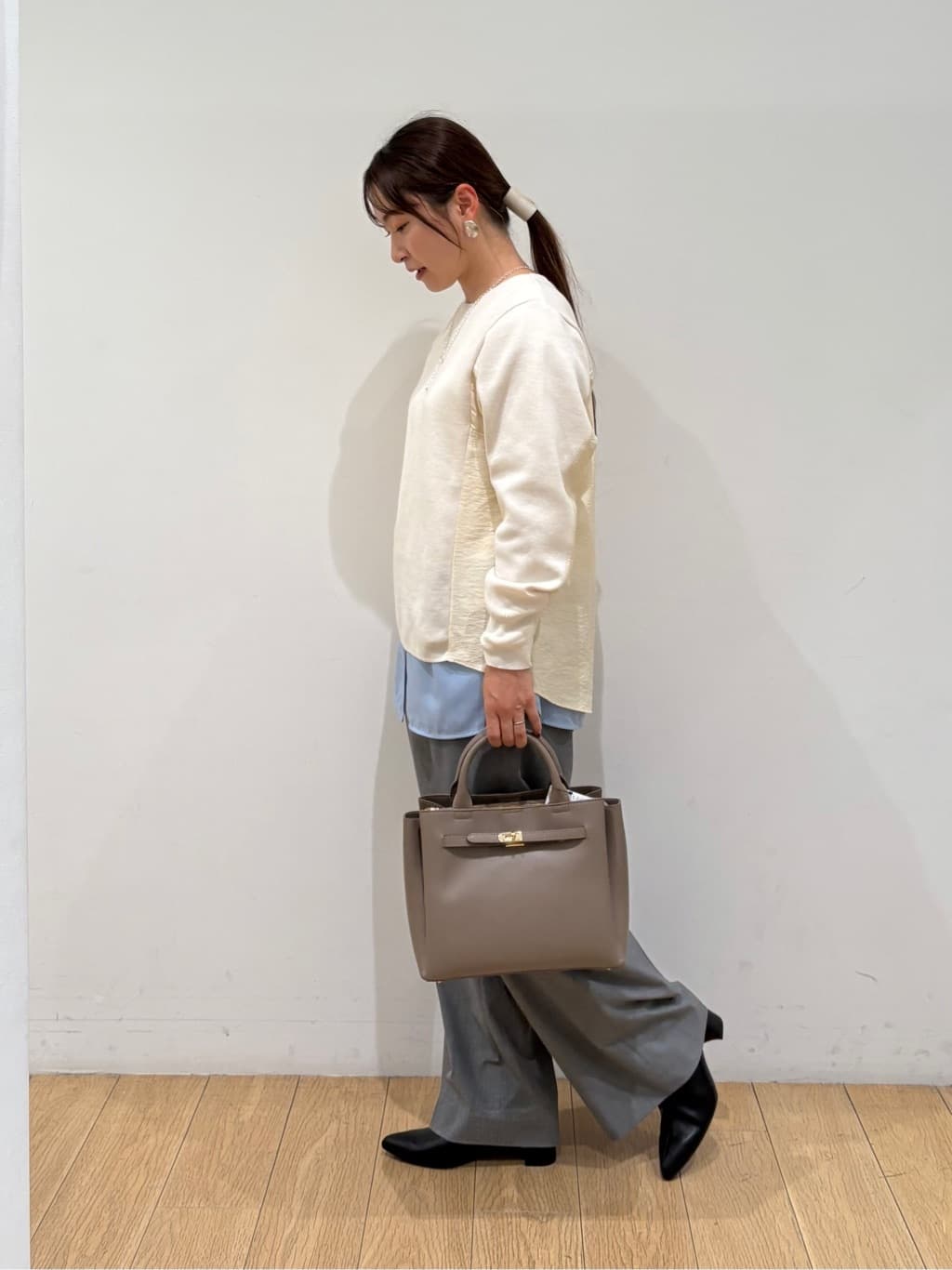 maiさんの「INDIVI｜【コットン】シャツ切り替えカットソー」を使ったコーディネート