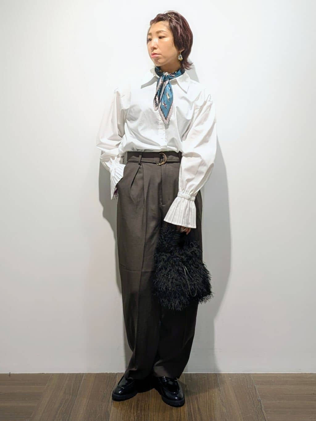 4410さんの「THE SHOP TK｜ベルト付バレルパンツ【セットアップ可】/CAVIANシリーズ」を使ったコーディネート