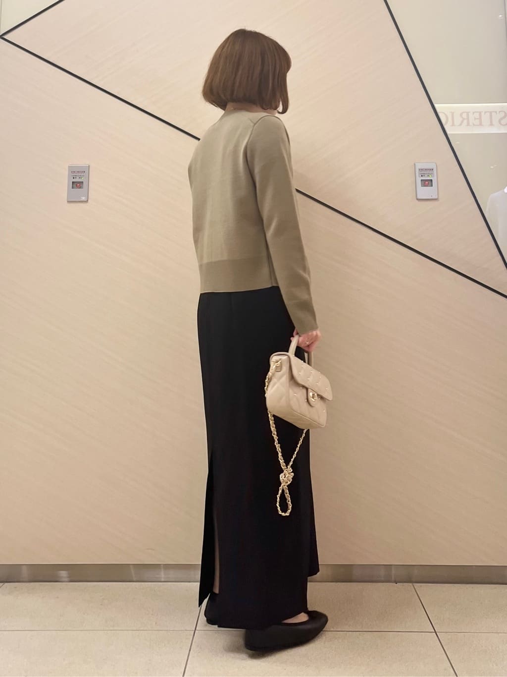 yahataさんの「DRESSTERIOR｜◆ミラノリブカーディガン」を使ったコーディネート