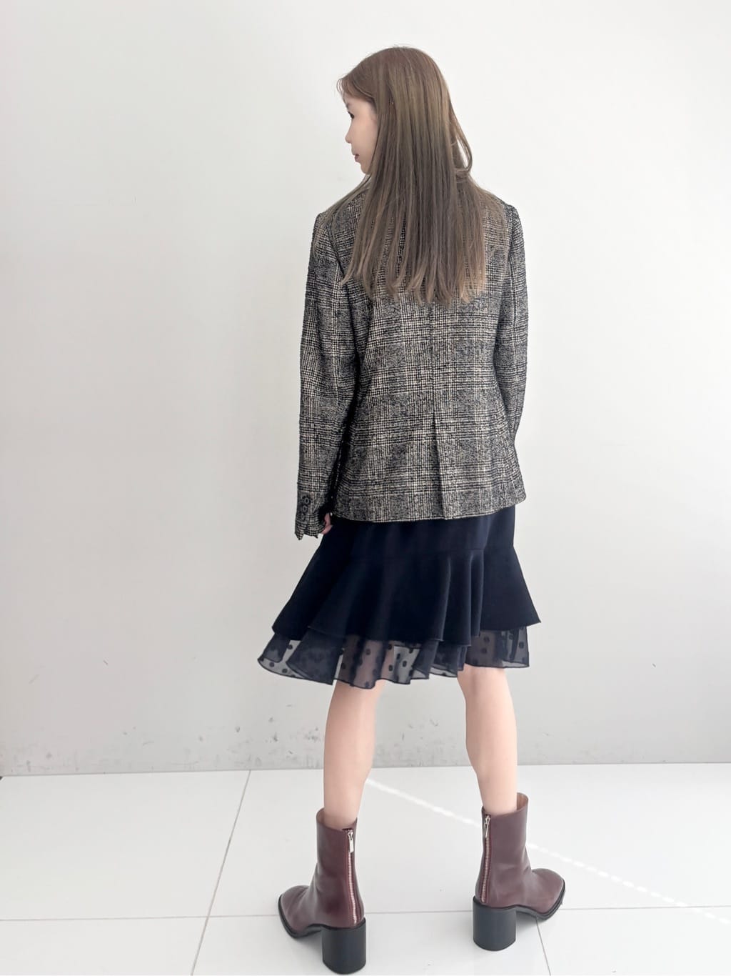 清水夏姫さんの「DRESSTERIOR｜ループグレンチェックジャケット」を使ったコーディネート