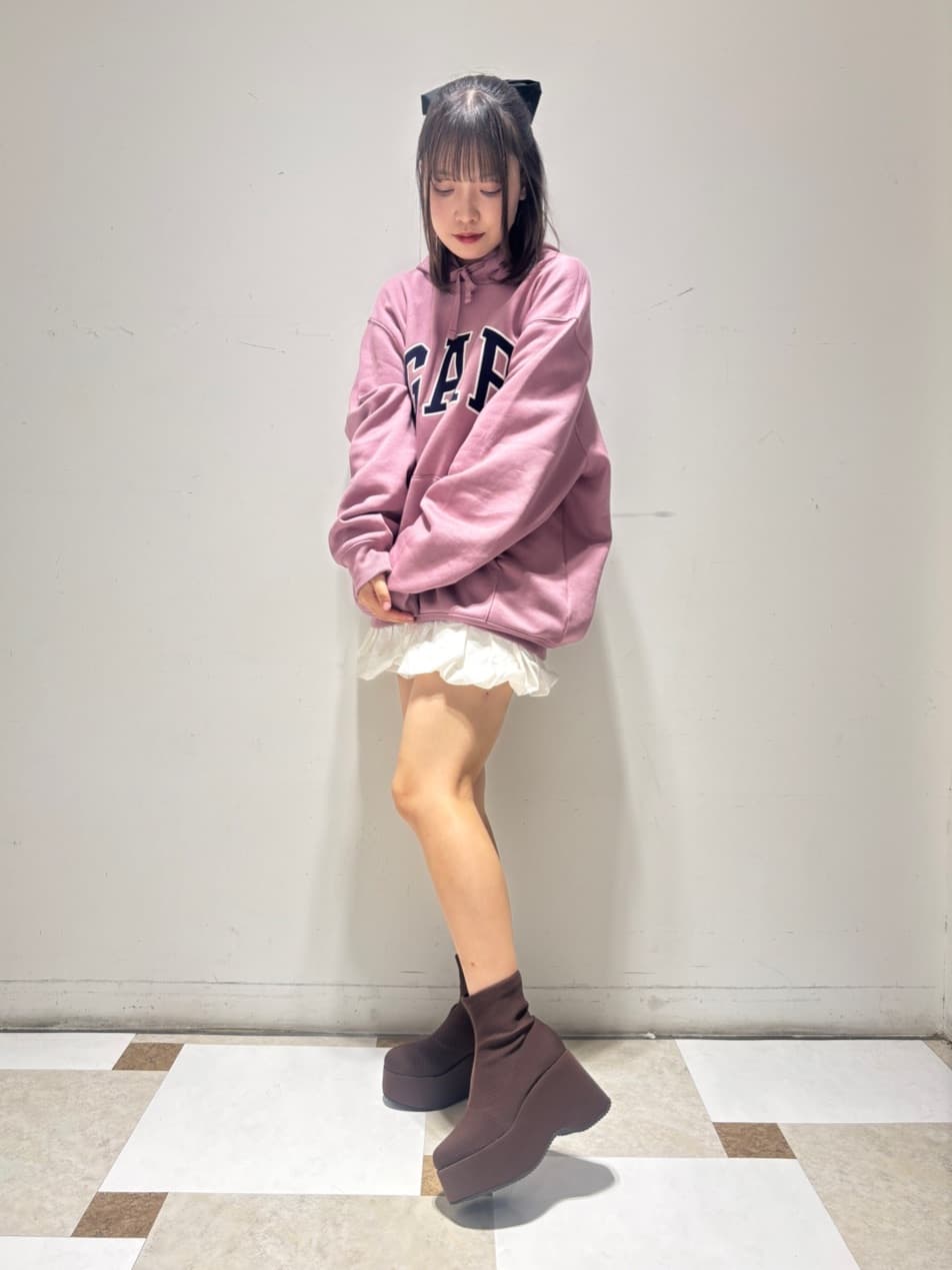 せらら⭐️さんの「ESPERANZA｜厚底ニットショートブーツ」を使ったコーディネート