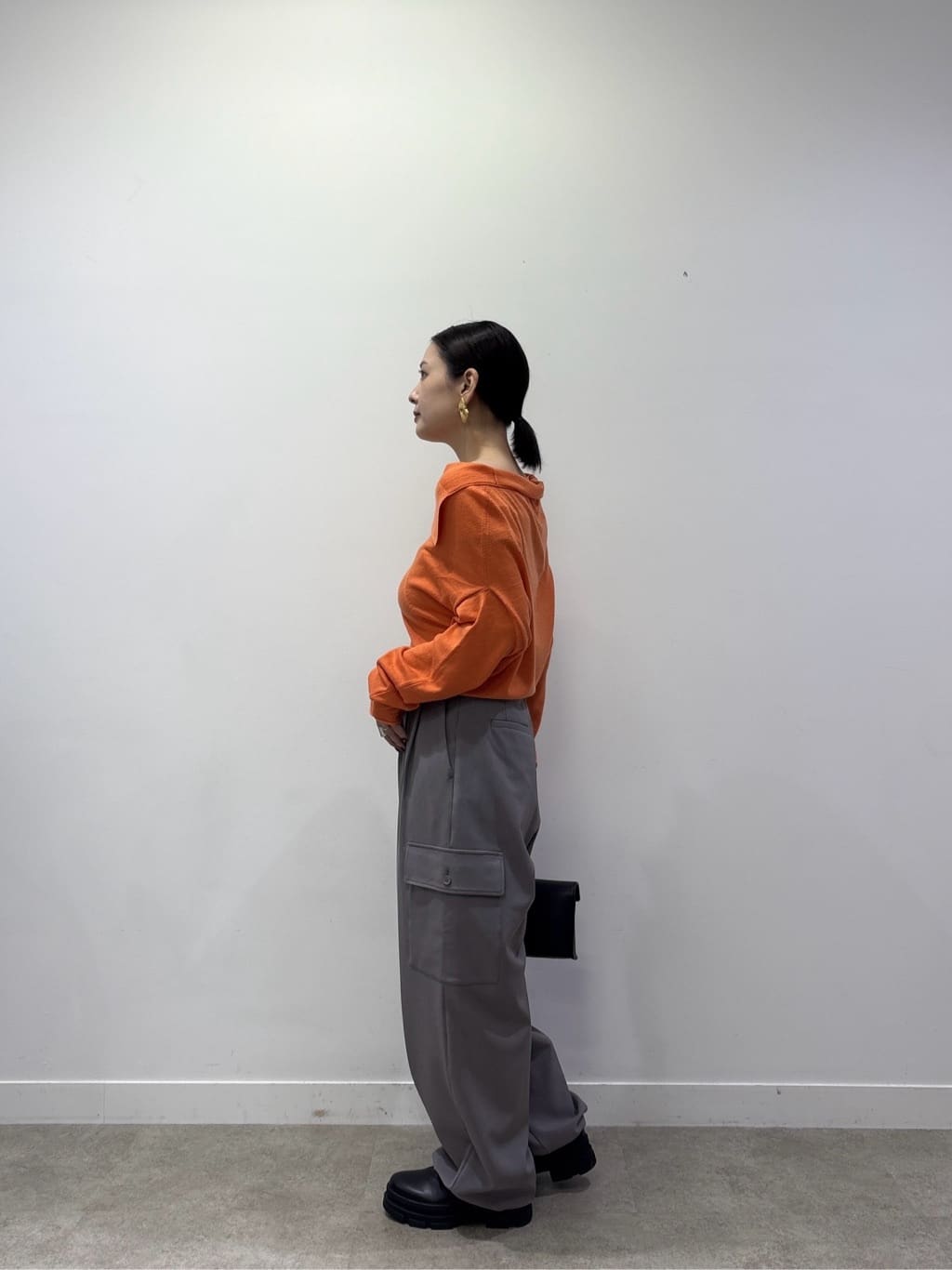 ayanoさんの「INDIVI｜2Wayドレープスリットニット」を使ったコーディネート