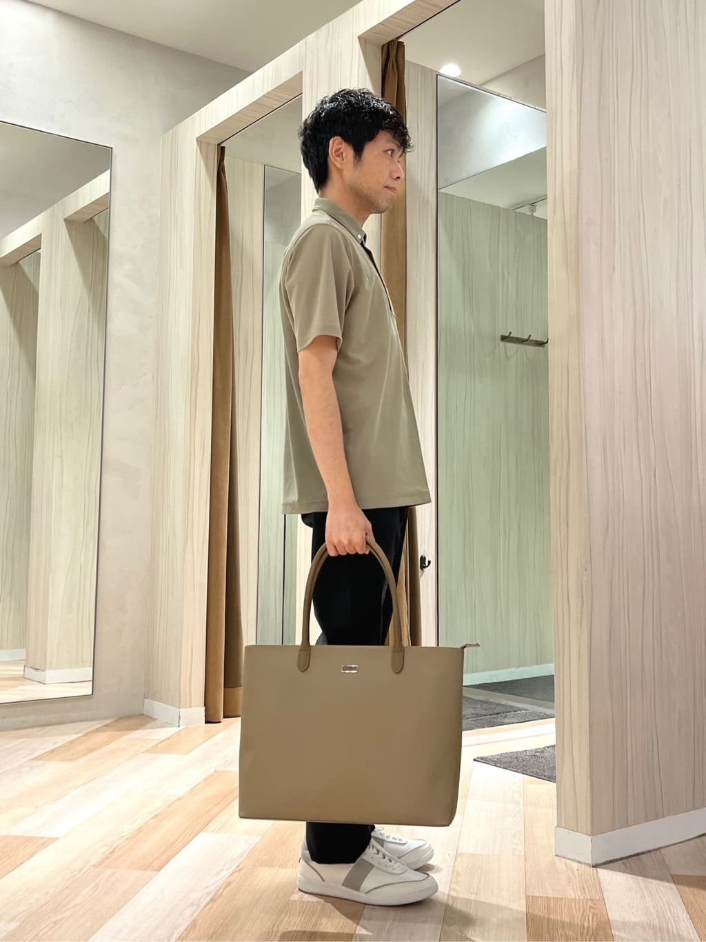 URAさんの「TAKEO KIKUCHI｜【COOL CITY WEAR】エアートール ポロシャツ /接触冷感・通気性」を使ったコーディネート