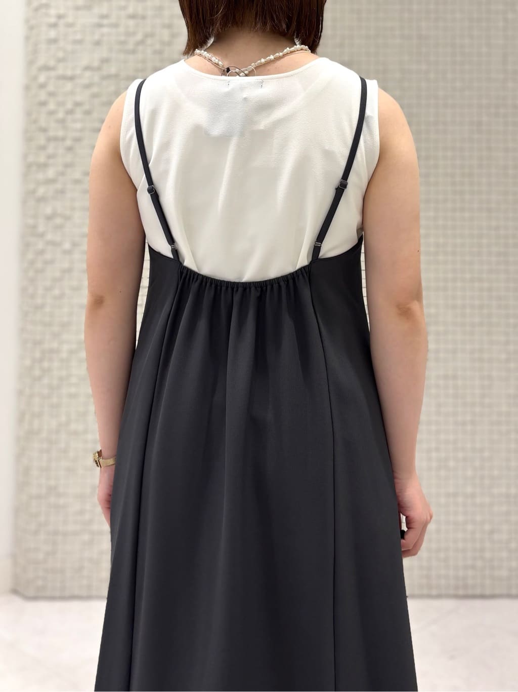 sakuさんの「INDIVI｜【UVケア】エアリージョーゼット キャミワンピース」を使ったコーディネート