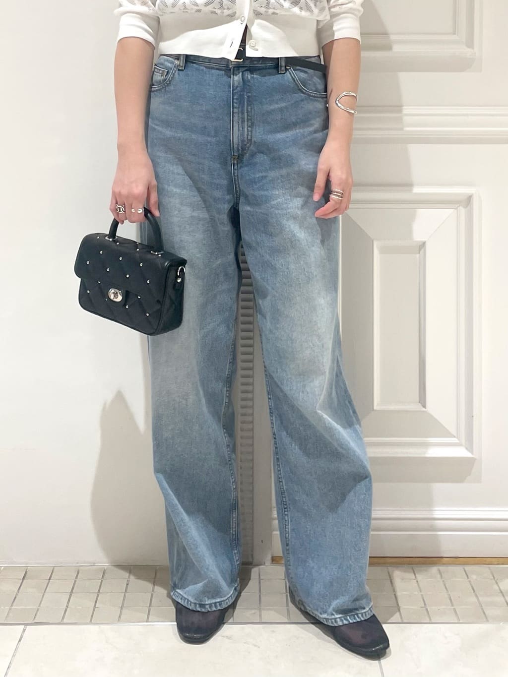 makiさんの「DRESSTERIOR｜◆20／1シルケット風天竺Tシャツ」を使ったコーディネート
