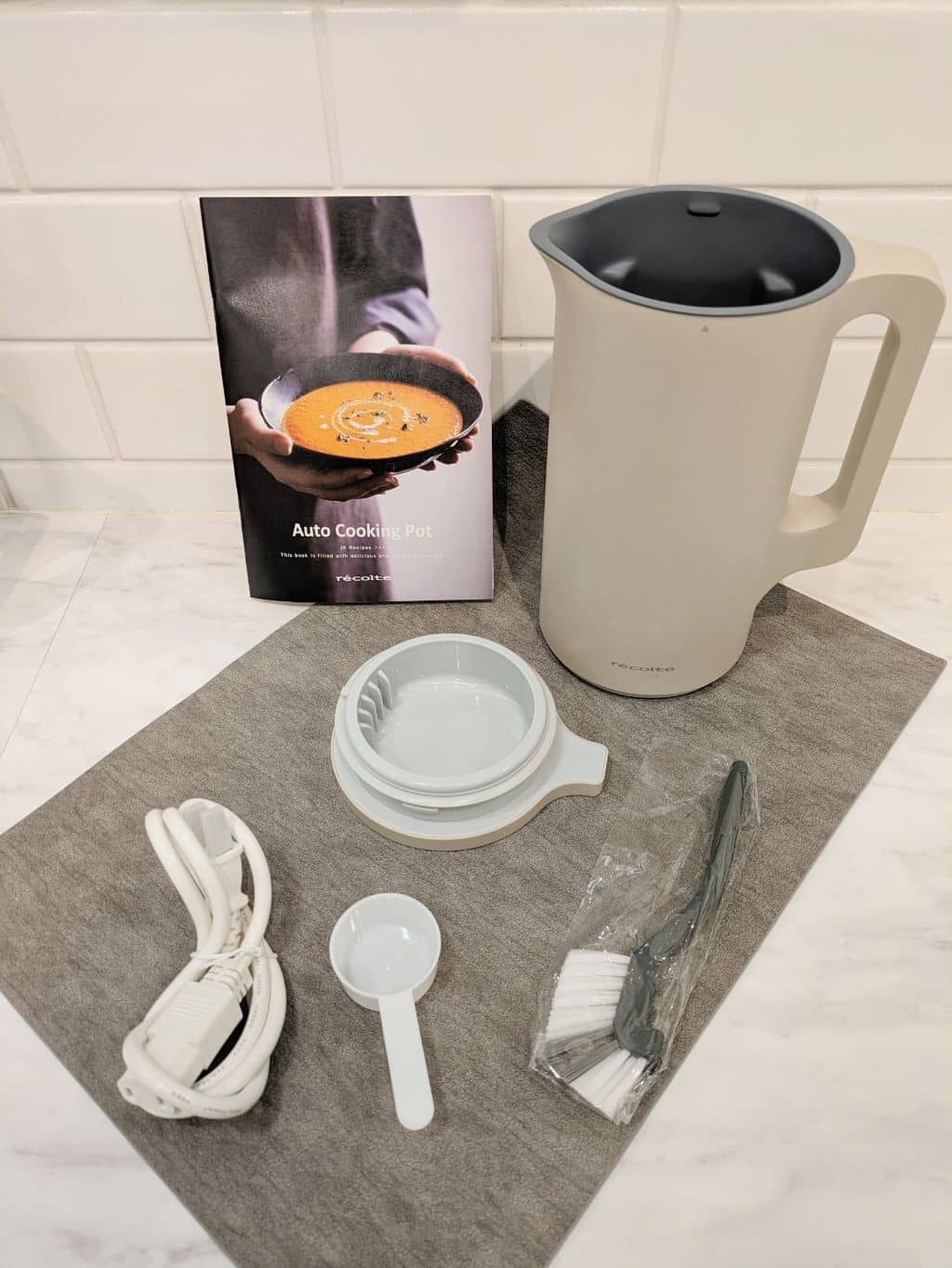 うっしーさんの「212 KITCHEN STORE｜◆自動調理ポット ナチュラルブラック ＜recolte レコルト＞」を使ったコーディネート