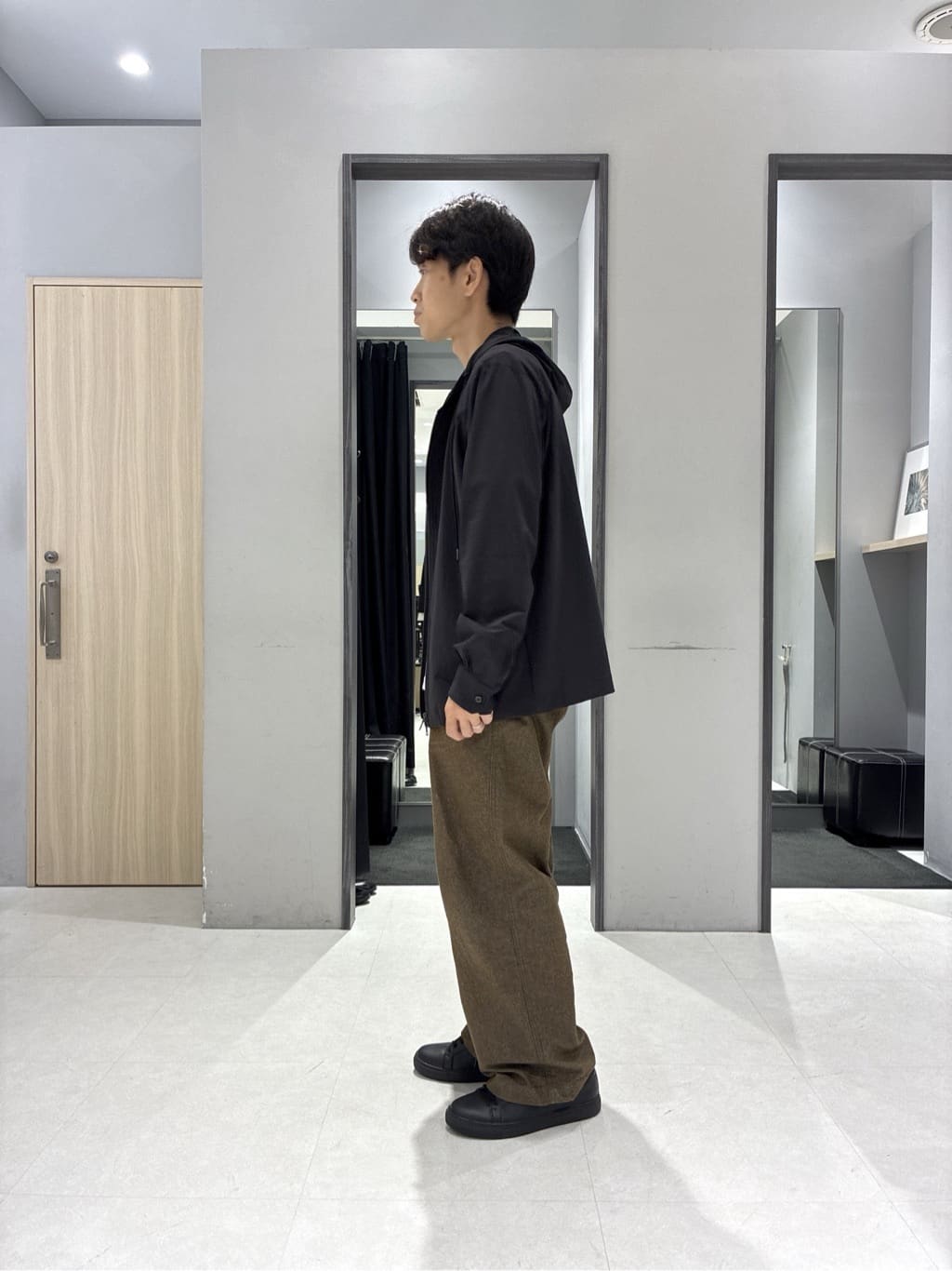 わいずみさんの「TAKEO KIKUCHI｜【COOL CITY WEAR】インドライ天竺モックネック プルオーバー /吸汗速乾」を使ったコーディネート