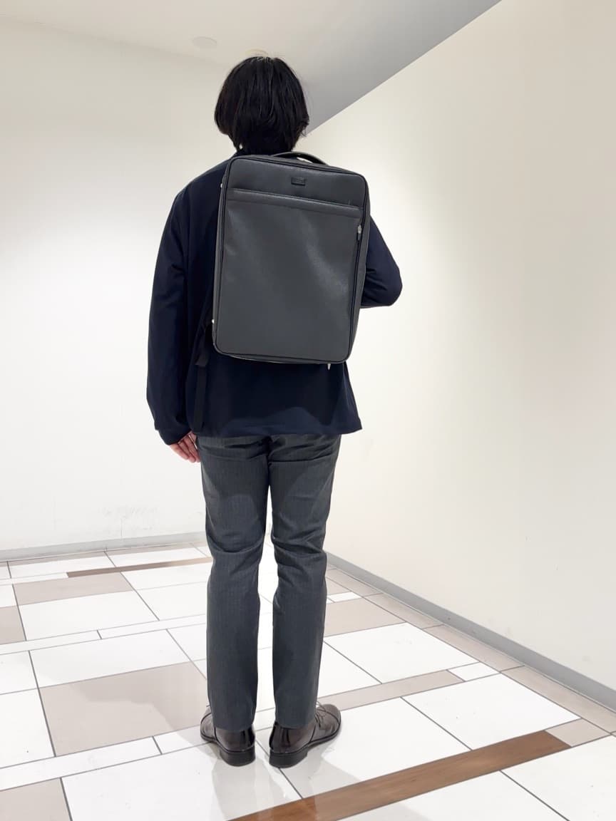 及川さんの「TAKEO KIKUCHI｜リラックス カーディガン ジャケット」を使ったコーディネート