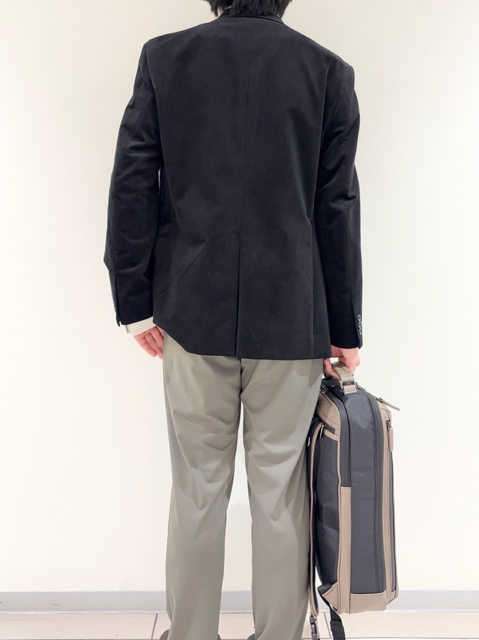 及川さんの「TAKEO KIKUCHI｜【Sサイズ～】ストレッチコーデュロイ ジャケット」を使ったコーディネート