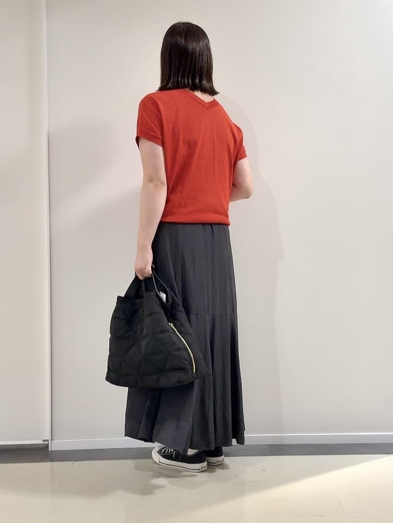 YUIさんの「UNTITLED｜【洗える/前後2WAY】ネックプルオーバーニット」を使ったコーディネート