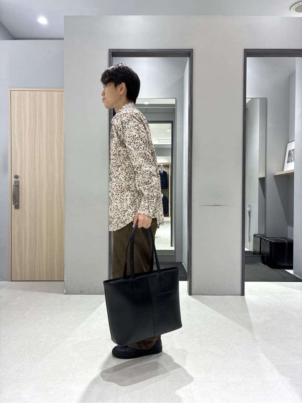 わいずみさんの「TAKEO KIKUCHI｜ストライプ小花 長袖シャツ」を使ったコーディネート