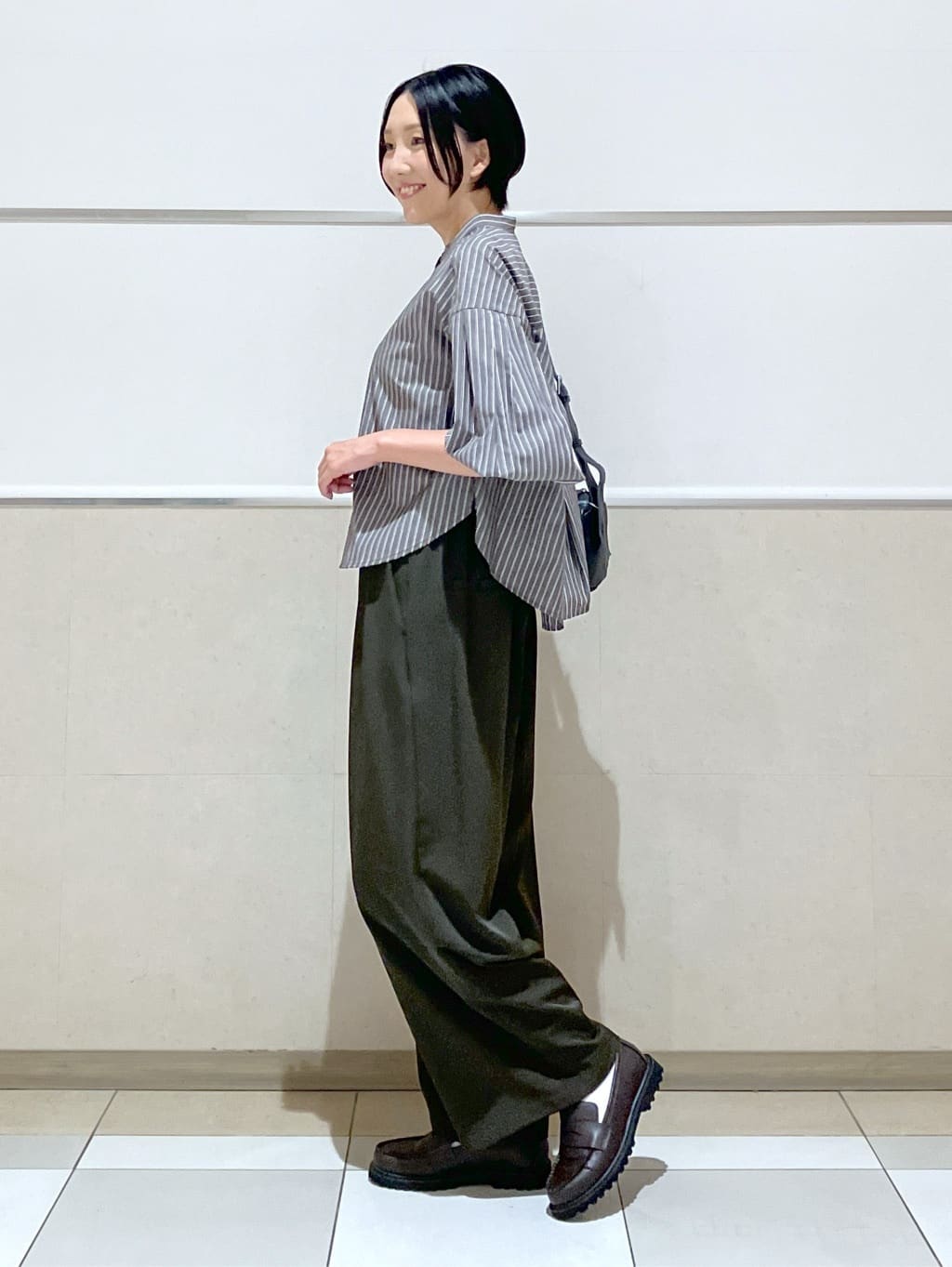 eriko さんの「Dessin｜【セットアップ可・洗える】ダブルタックワイドパンツ」を使ったコーディネート