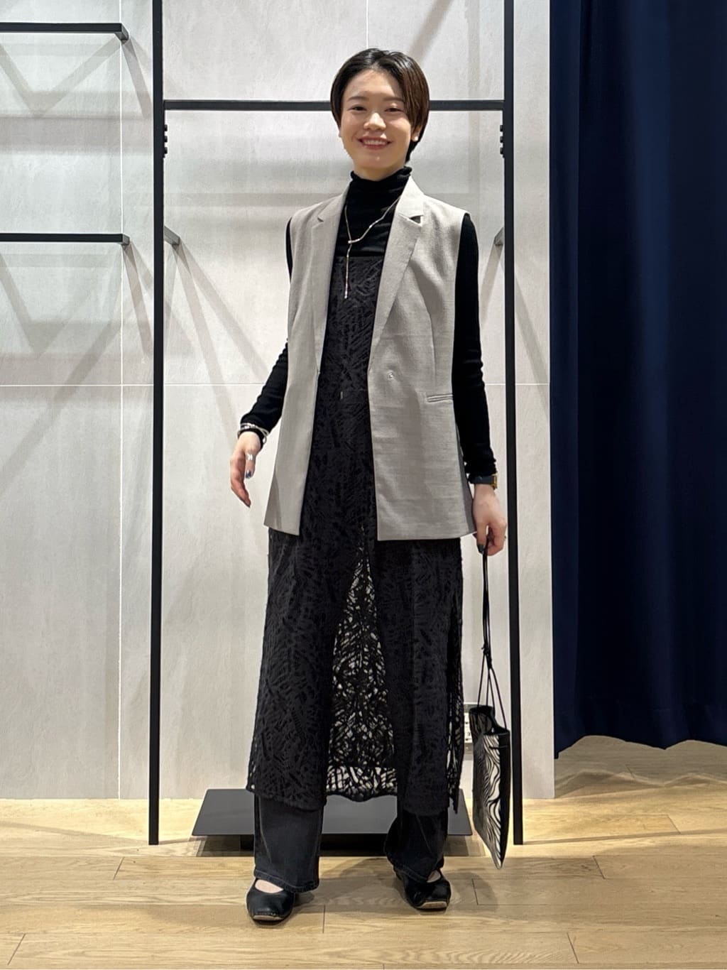 kanaeさんの「INDIVI｜【セットアップ可能】凹凸ストレッチ素材テーラードカラージレジャケット」を使ったコーディネート