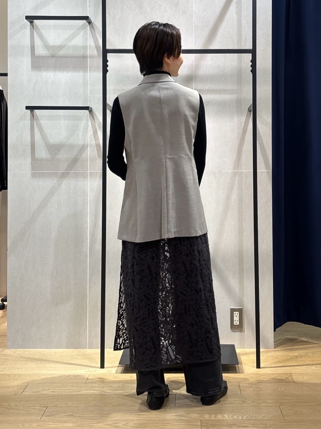 kanaeさんの「INDIVI｜【セットアップ可能】凹凸ストレッチ素材テーラードカラージレジャケット」を使ったコーディネート