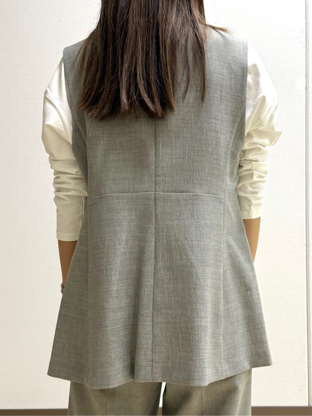 mamiさんの「INDIVI｜【UVケア】プリントフォトロングTシャツ」を使ったコーディネート