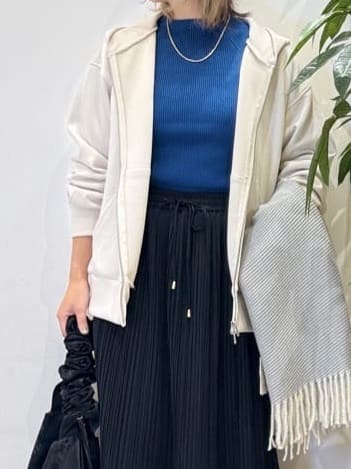 misakiさんの「SHOO･LA･RUE｜ストレッチブーツ」を使ったコーディネート