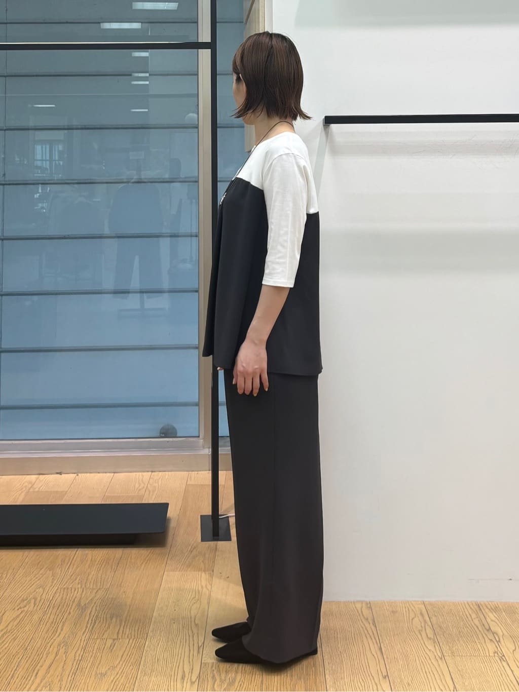 asamiさんの「INDIVI｜【セットアップ可能】ビスチェレイヤード風トップス」を使ったコーディネート