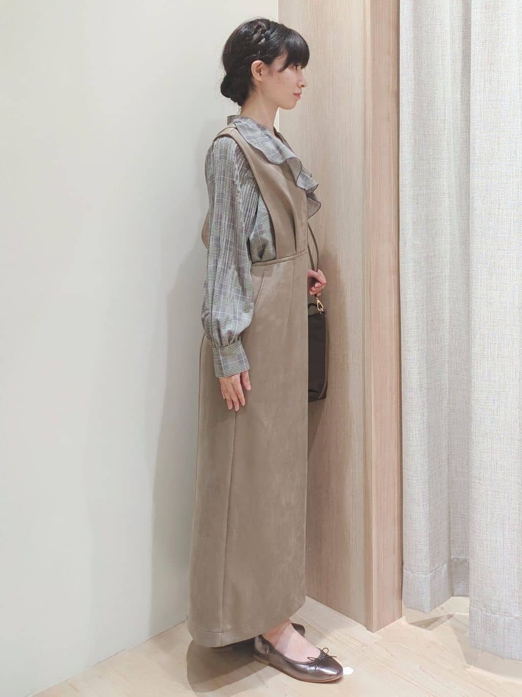 Yuiさんの「grove｜袖プリーツフロントフリルブラウス」を使ったコーディネート