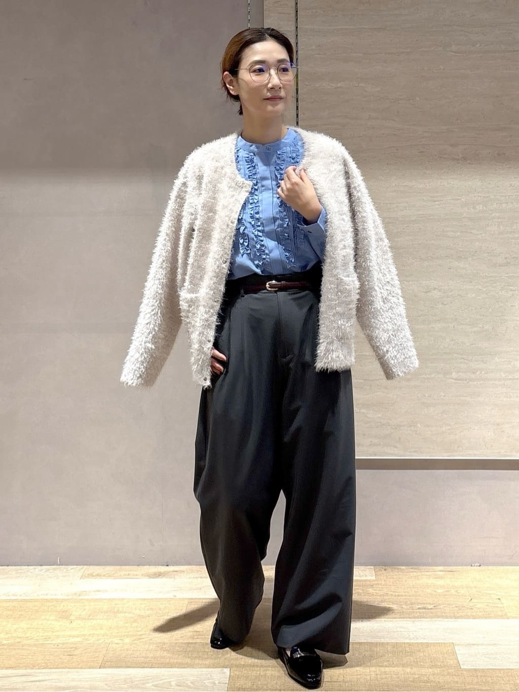 たけねぇさんの「OPAQUE.CLIP｜ベルト付きタックワイドパンツ【洗濯機OK】」を使ったコーディネート