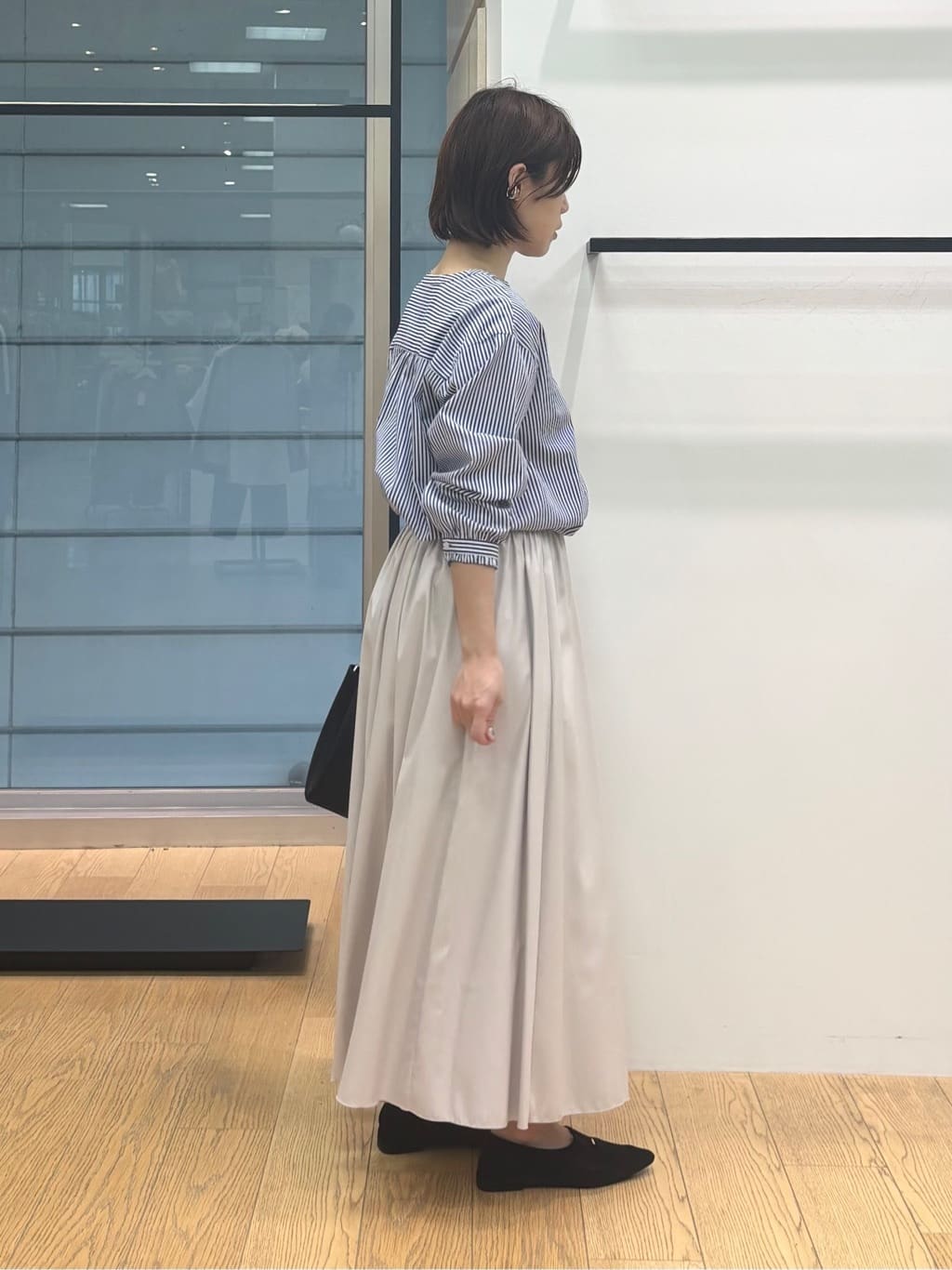asamiさんの「INDIVI｜【洗える】胸元タックフリル長袖ブラウス」を使ったコーディネート