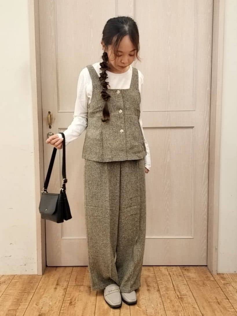 masamiさんの「SHOO･LA･RUE｜【2点セット】着るだけで決まる クラシカルなツイード調セットアップ」を使ったコーディネート