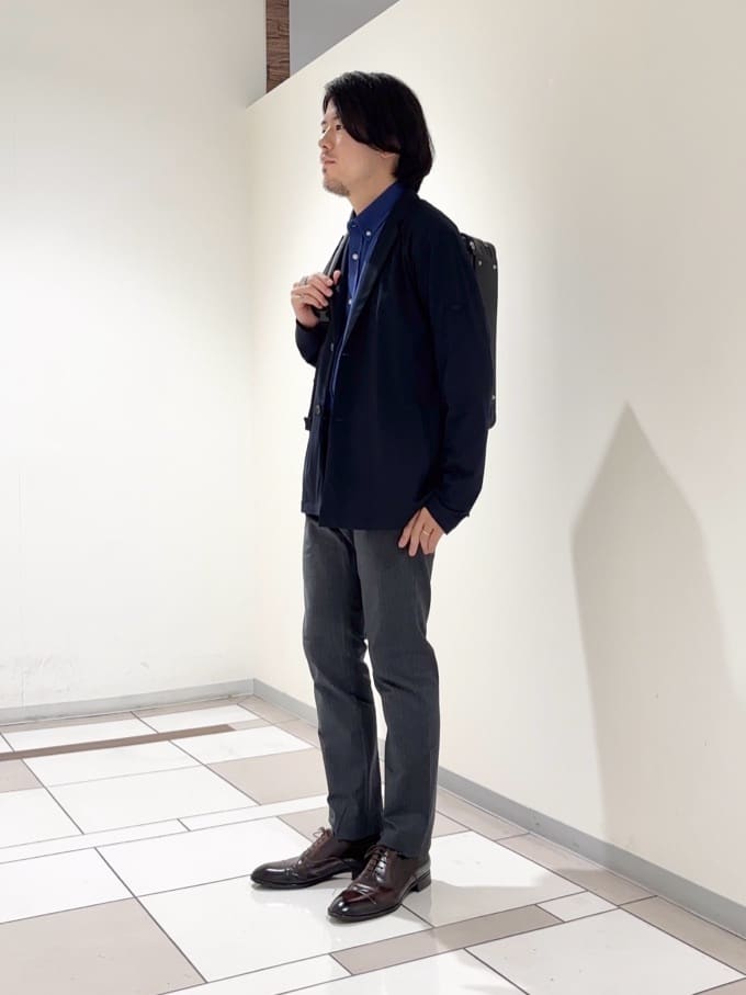 及川さんの「TAKEO KIKUCHI｜リラックス カーディガン ジャケット」を使ったコーディネート