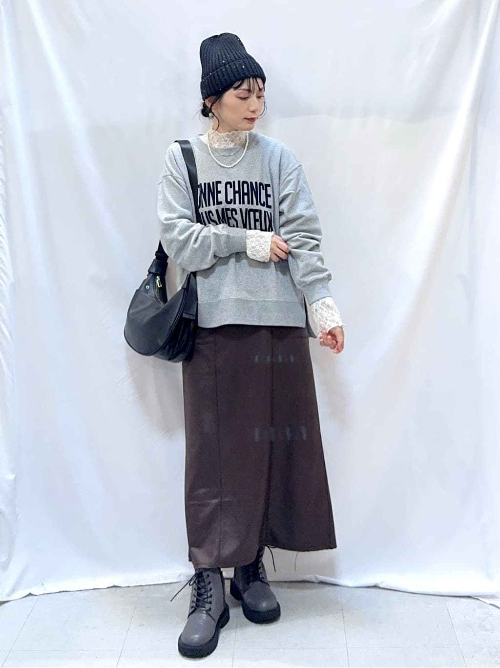 𝐇𝐢𝐫𝐨𝐦𝐢さんの「SHOO･LA･RUE｜グラフィックアソート裏毛スウェット」を使ったコーディネート