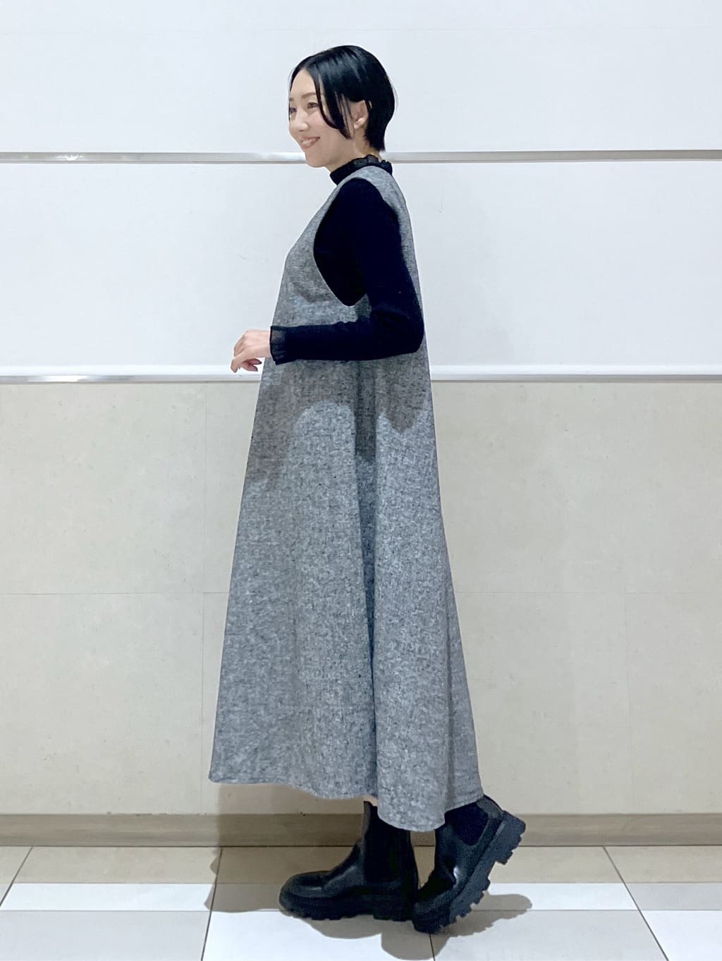 eriko さんの「Dessin｜【洗える】Vネックジャンパースカート」を使ったコーディネート