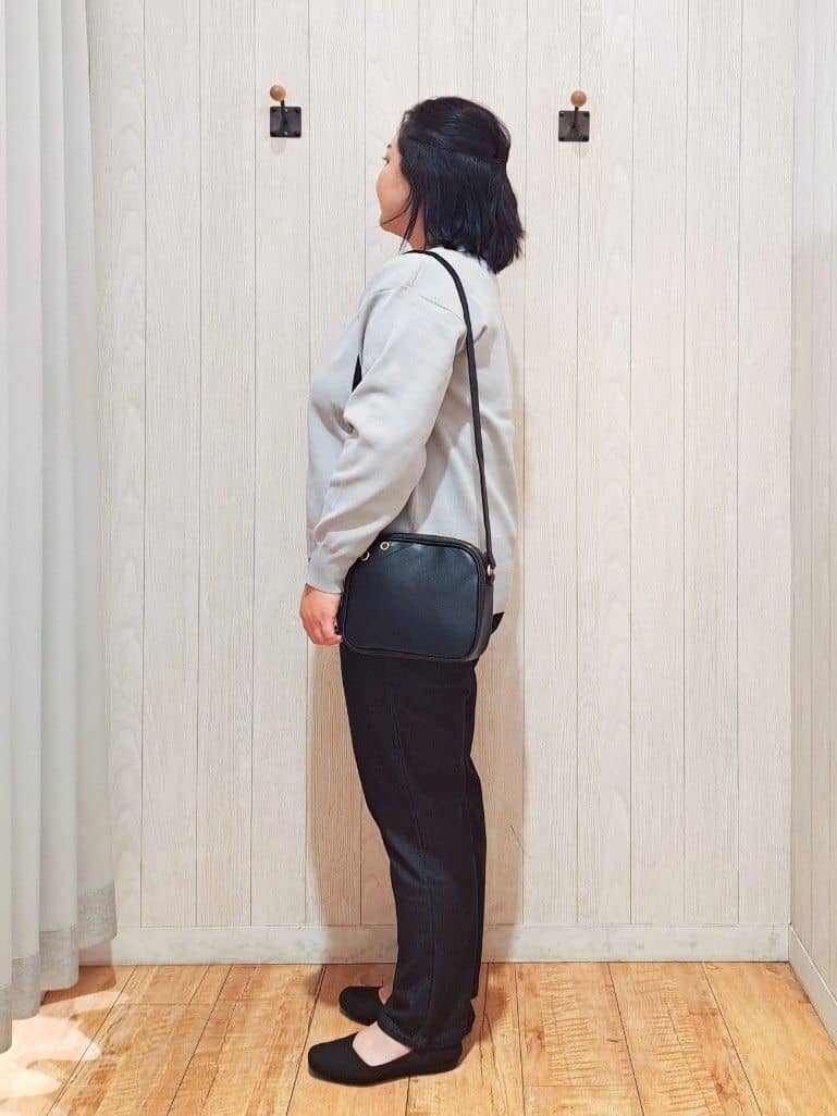 kotomiさんの「SHOO･LA･RUE｜【高レビュー/SS-LL/美脚シルエット】自然に体型カバー イージーデニム テーパードパンツ」を使ったコーディネート