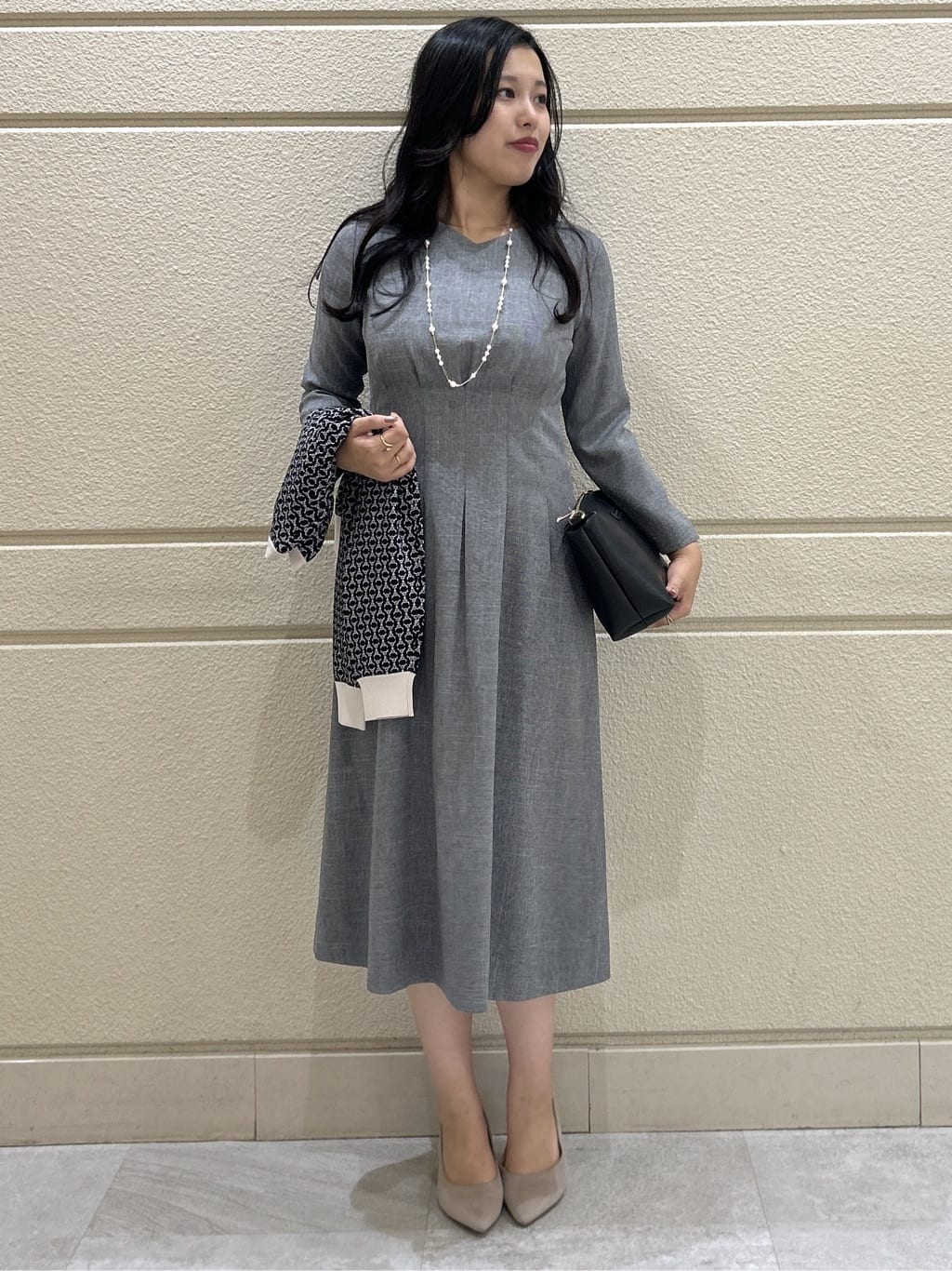 Momokaさんの「COUP DE CHANCE｜【手洗い可】幾何柄風ジャカードカーディガン」を使ったコーディネート