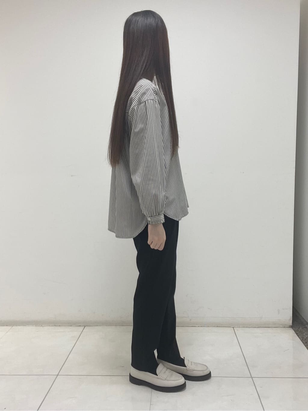 mさんの「INDIVI｜【洗える】胸元タックフリル長袖ブラウス」を使ったコーディネート