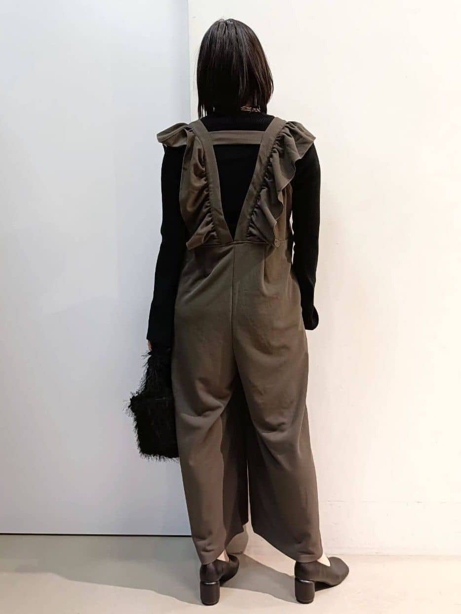 あんさんの「THE SHOP TK｜【品よく魅せる】フレアスリーブ リブニット/毛玉になりにくい/静電気防止/洗濯機OK」を使ったコーディネート